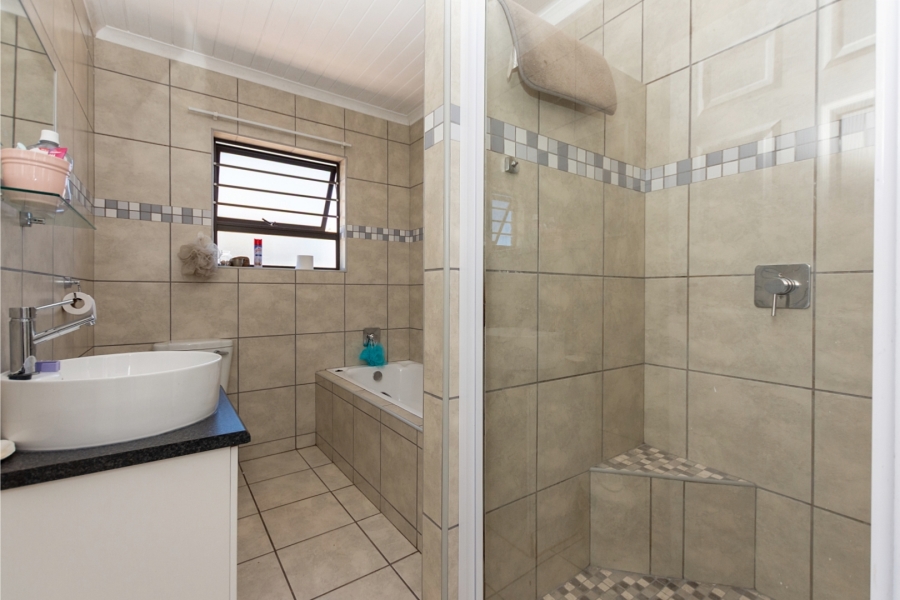 3 Bedroom Property for Sale in Laaiplek Western Cape